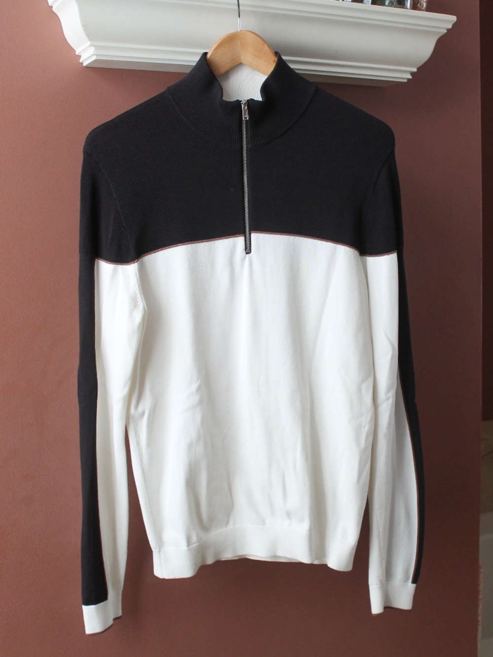 Reiss Men  Sweater sz S Colorblock Black and White Quarter Zip Mock Neck